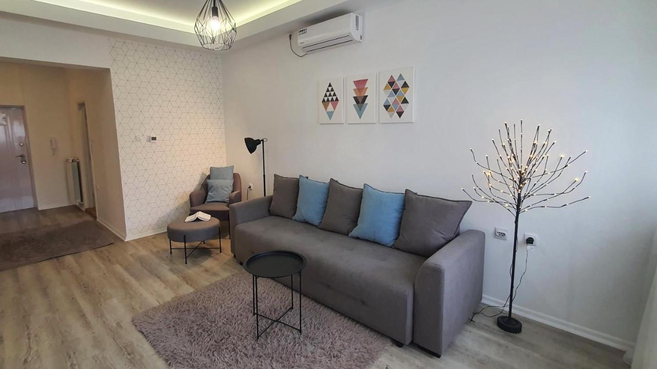 Apartments Spring Cacak Bagian luar foto