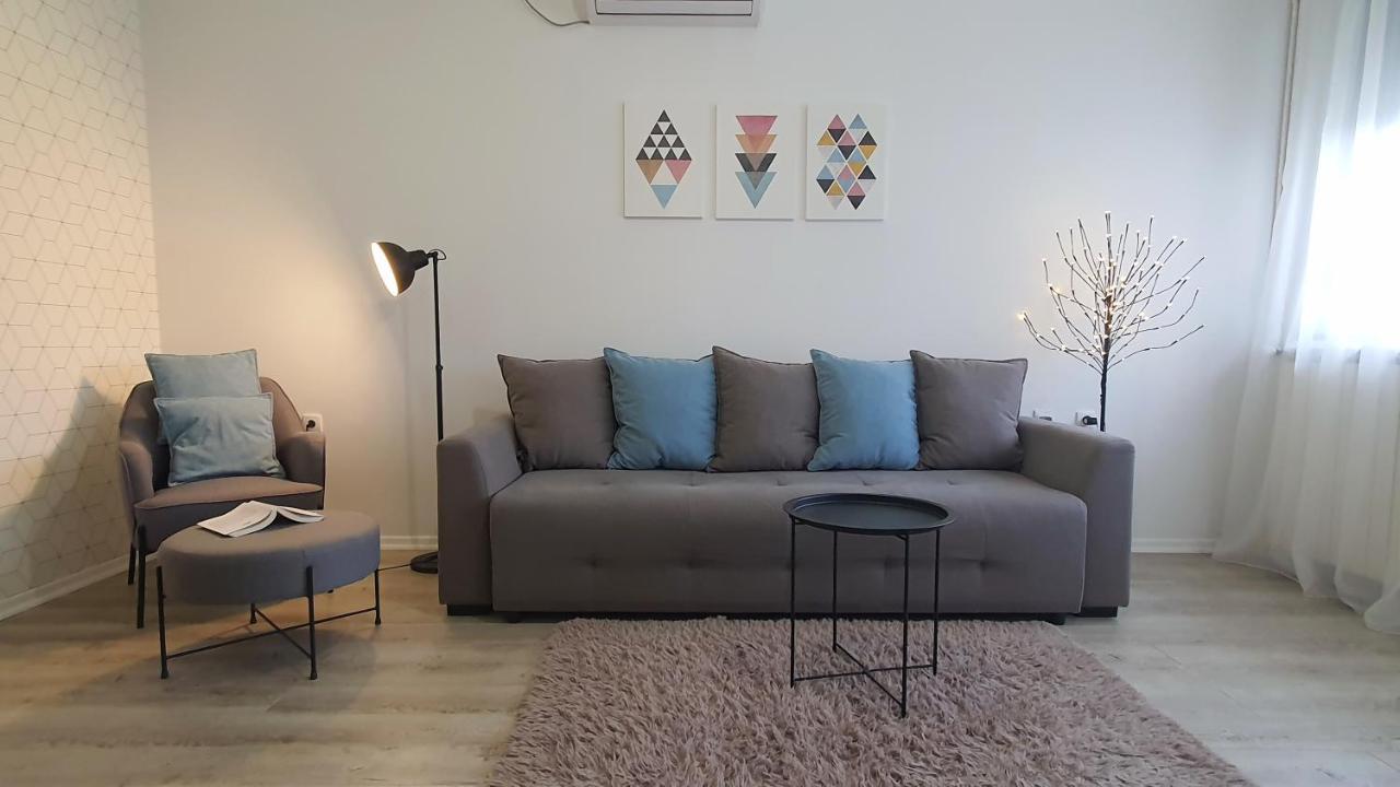 Apartments Spring Cacak Bagian luar foto