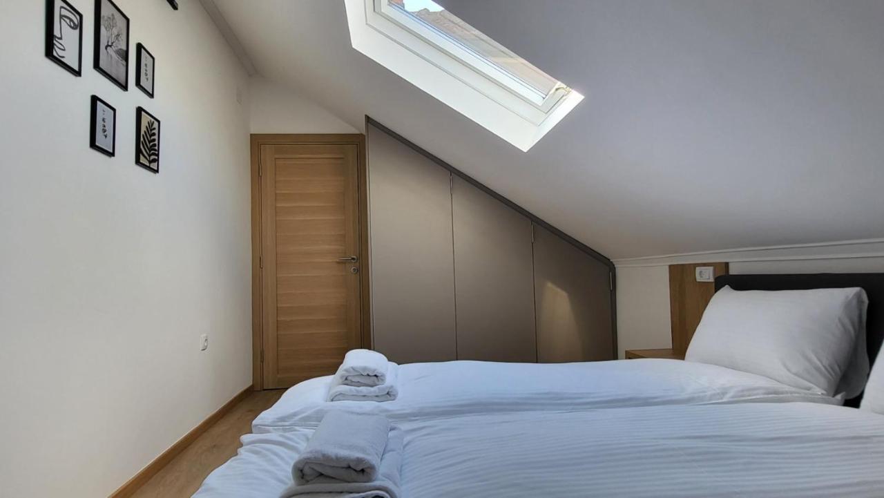 Apartments Spring Cacak Bagian luar foto