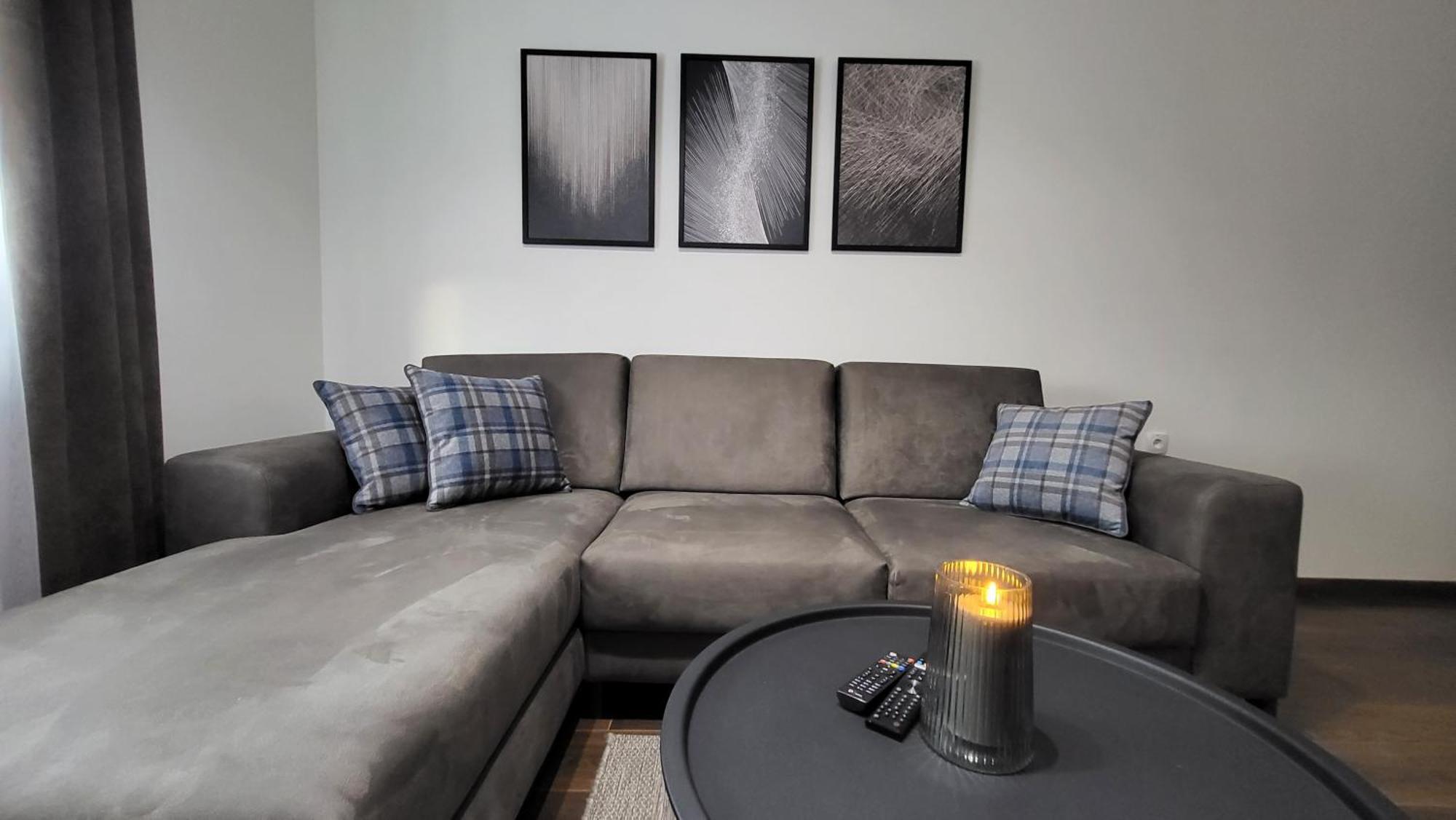 Apartments Spring Cacak Bagian luar foto