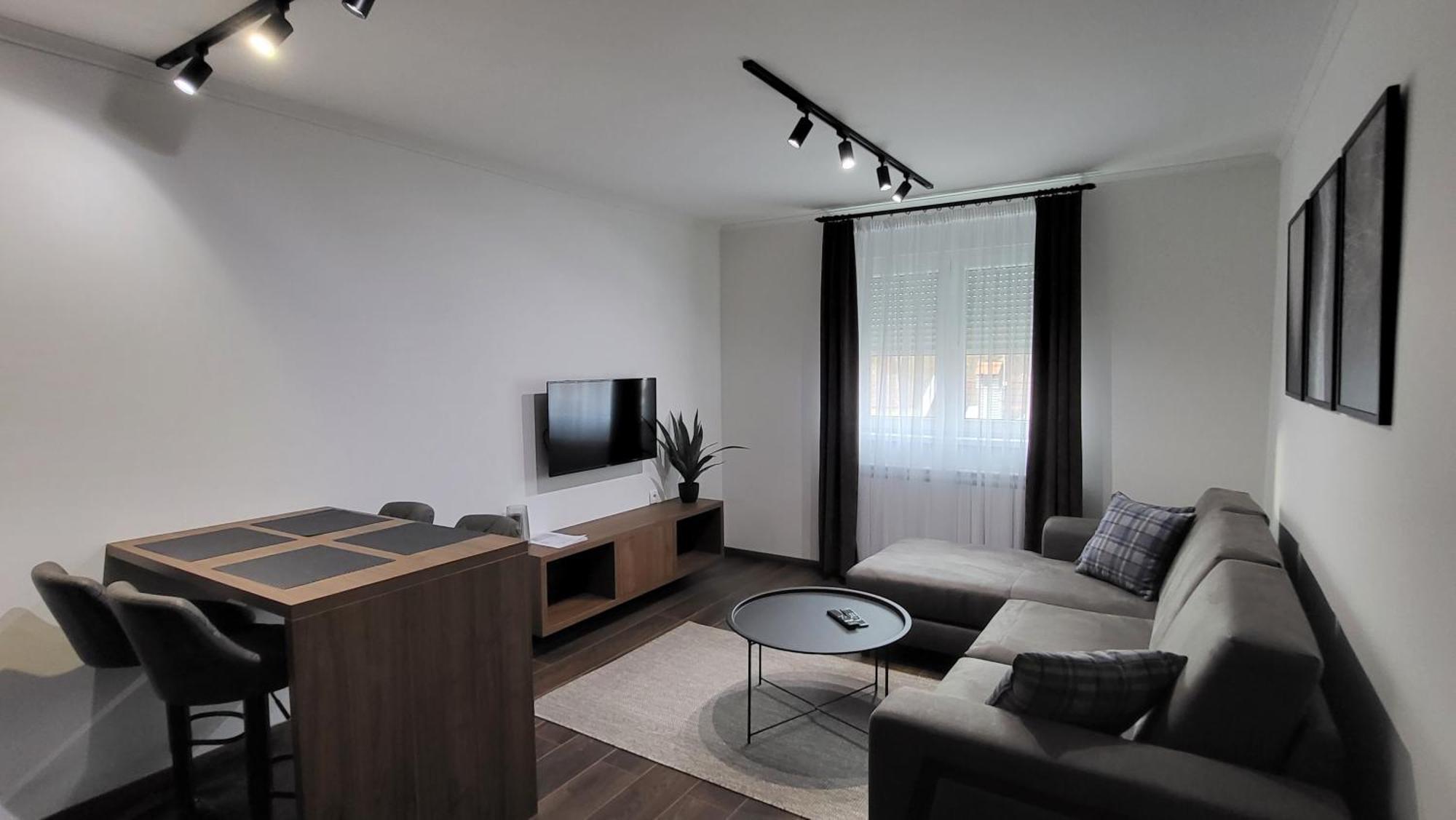 Apartments Spring Cacak Bagian luar foto
