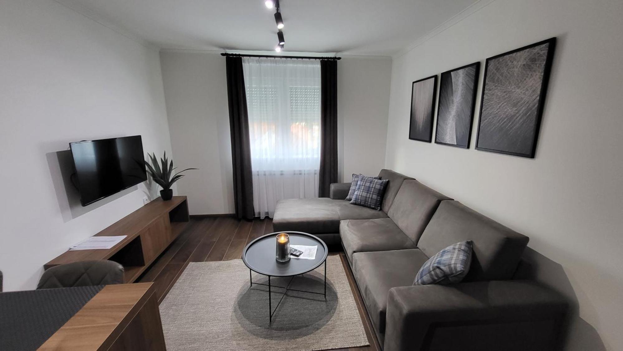 Apartments Spring Cacak Bagian luar foto