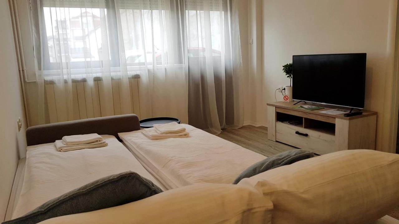 Apartments Spring Cacak Bagian luar foto