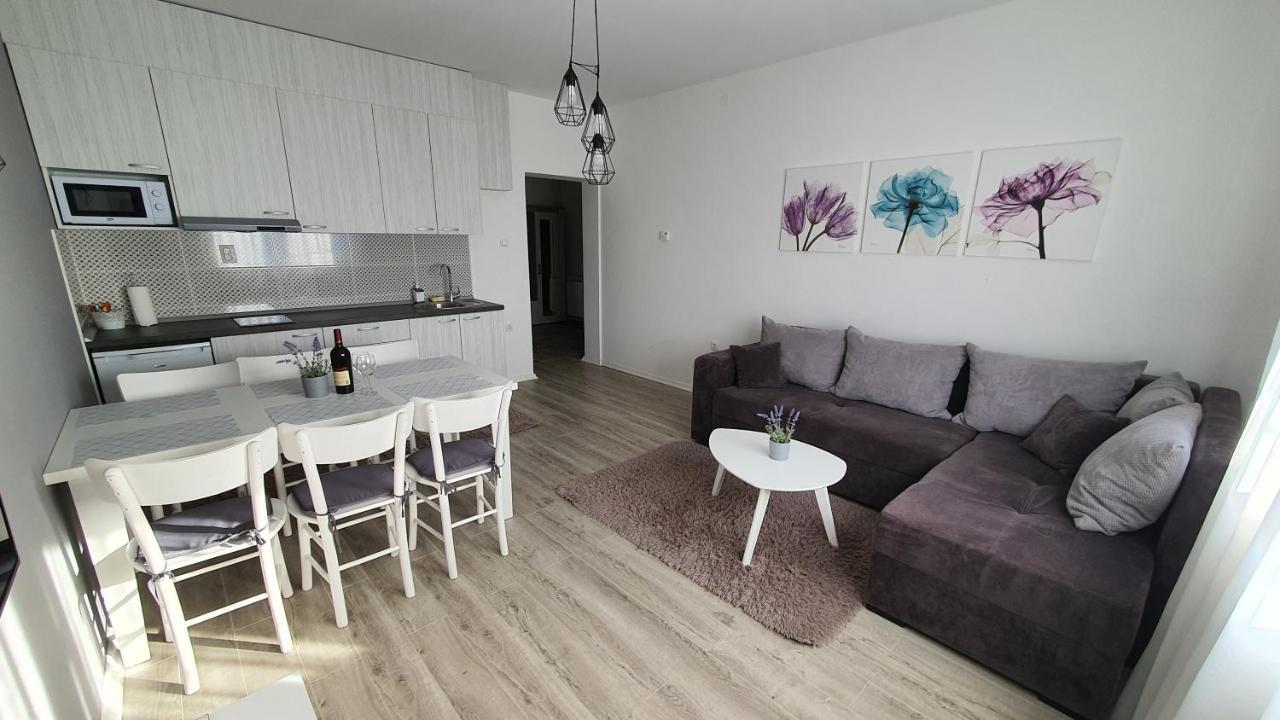 Apartments Spring Cacak Bagian luar foto
